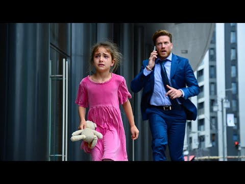 Видео: “Мама сказала — я больше не нужна…” — прошептала девочка. Миллионер остановил встречу совета чтоб 😢