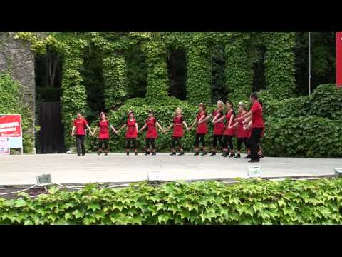 Видео: "НА МЕГДАНА КРАЙ МОРЕТО" : ТАНЦОВ КЛУБ "ПЪСТЪР ХОРОВОД"