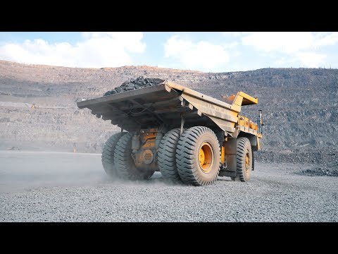 Видео: Як видобувають руду в кар'єрах Кривбасу