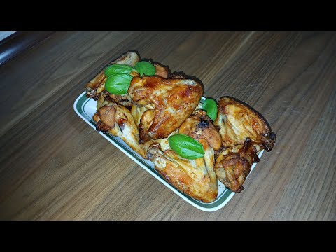 Видео: Вкусные куриные крылышки в духовке. Самый быстрый маринад.