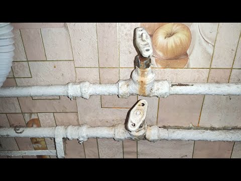 Видео: ☑️Замена вводных кранов в квартире | Как заменить вентильные краны на шаровые ☝️🚿