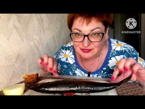 Видео: МУКБАНГ/СЕЛЬД И С КИШКАМИ И ИКРОЙ🙈
