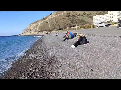 Видео: Пляжный сезон в Сукко продолжается. 2 Ноября 2025 года.