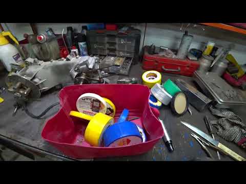 Видео: Мастерская - пристанище поломавшихся туристов