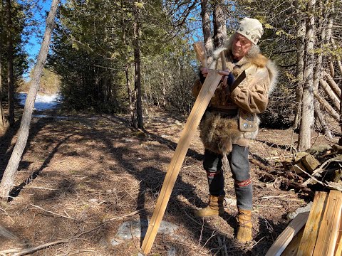 Видео: Строительство каноэ из бересты — ребра | ДЕРЕВООБРАБОТКА | ПИОНЕР | ДИКАЯ ПРИРОДА КАНАДЫ | САМОСТ...