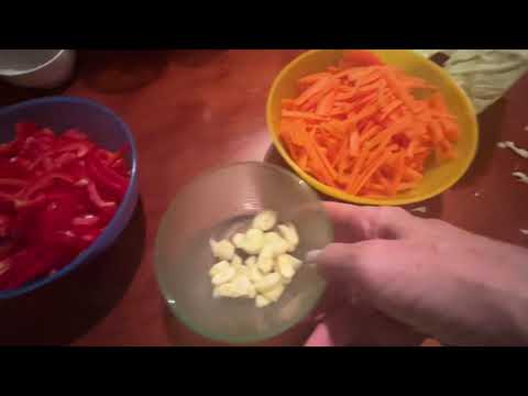 Видео: ✔️КАПУСТНЫЙ САЛАТ НА ЗИМУ. #деменция #готовимсмамой 