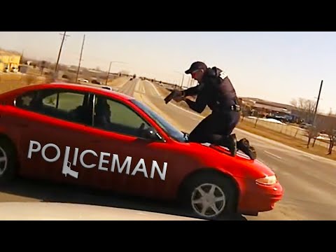 Видео: 100 км/ч на капоте