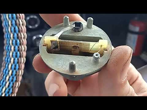 Видео: Указатель уровня топлива от УАЗ в Москвиче...