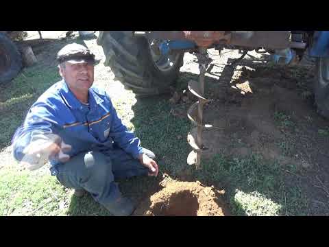 Видео: Начали бурить ямки.Переделали бур.