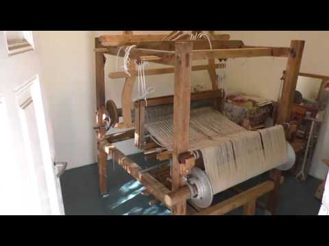 Видео: Дървен тъкачен стан-устройство