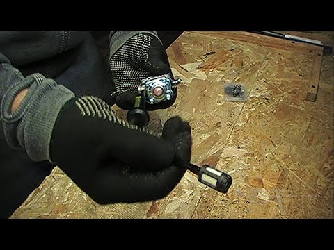 Видео: Карбюратор мотокосы не закачивает топливо.