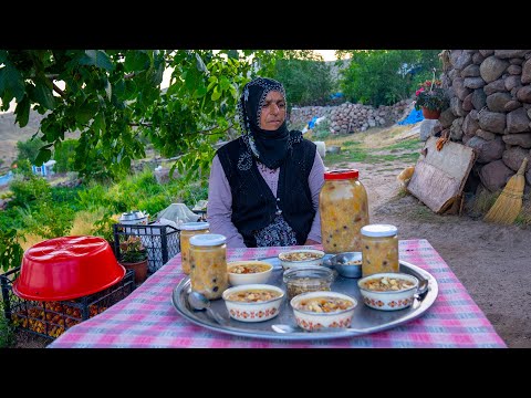 Видео: Приготовление Ашуры, священного десерта турок - Природная деревенская жизнь