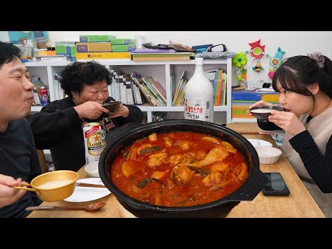 Видео: Корейское острое куриное рагу для лечения свекрови, которая помогает нам растить ребенка😋