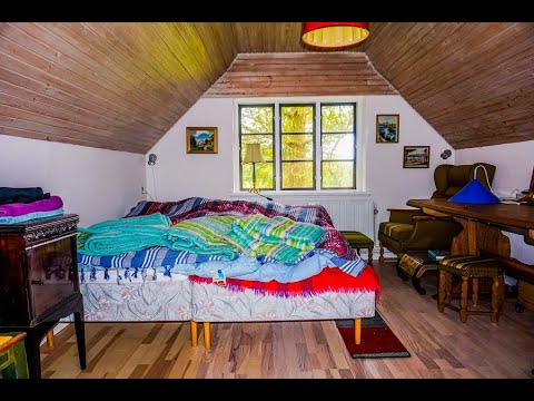 Видео: Дом с водопроводом и электричеством, все оставлено и заброшено