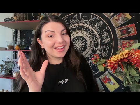 Видео: Что у него в мыслях о вас сегодня? Таро Юлия Петрова Прямые Эфиры