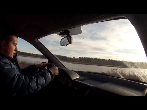 Видео: Закритический занос и выход из заноса вращением