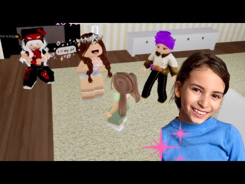 Видео: Мы с Руми удочерили двух бедных девочек | Roblox Brookhaven 🏡 RP