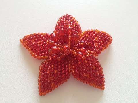 Видео: БРОШь ЦВЕТОК |ДЛЯ РЕЗИНОЧКИ |МК. Tutorial: Beaded brooch. Часть 1/2