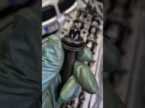 Видео: BMW N57, обслужване на двигател, смяна на вериги, лагери, част 2.Timing chains, bearings, part 2.