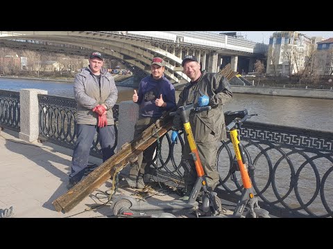 Видео: Очередной магнитный лов на Москва-реке удался.