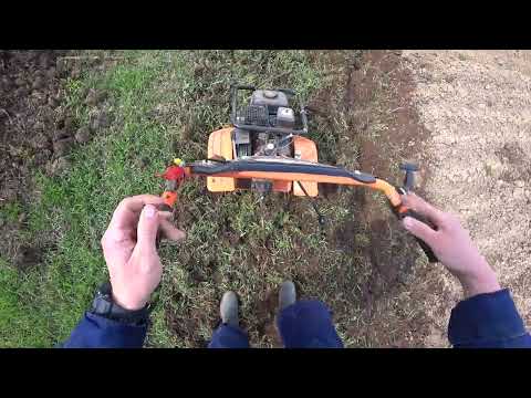 Видео: Мотоблок Патриот Урал пять лет в строю. Работа по целине.