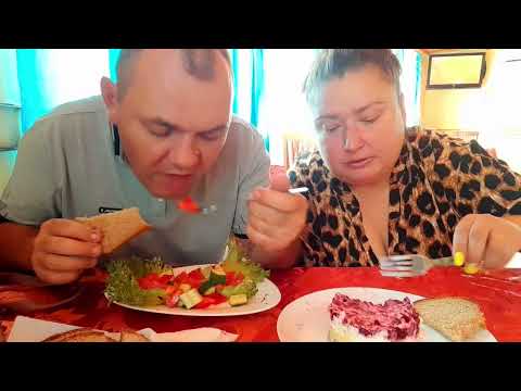 Видео: Мукбанг 😋В Кафе 😃Мы В Пути❤️💋