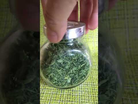 Видео: Сушим на зиму кинзу
