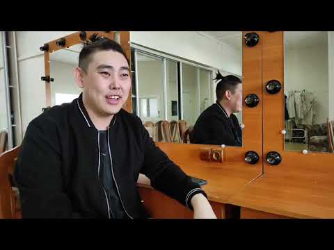 Видео: О Нюрбе в лицах (10). Дмитрий Захаров. О театре и кино, о желании уехать с Якутии, чего сейчас нет.