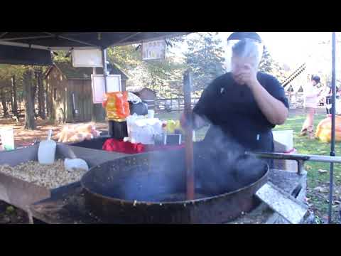 Видео: Как приготовить идеальную порцию карамельной кукурузы с помощью кукурузоварки... и Glazepop!!