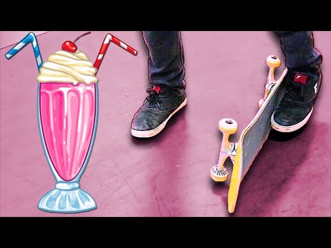 Видео: Как приготовить клубничный молочный коктейль 2020