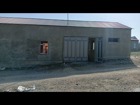 Видео: Исфара хонаи фруши 6-сотик 3-дар хона дар 14 мкр