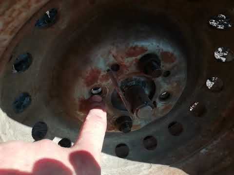 Видео: Чеснокосажалка к трактору (самодельная). Пробный проход 06.10.2020 года.