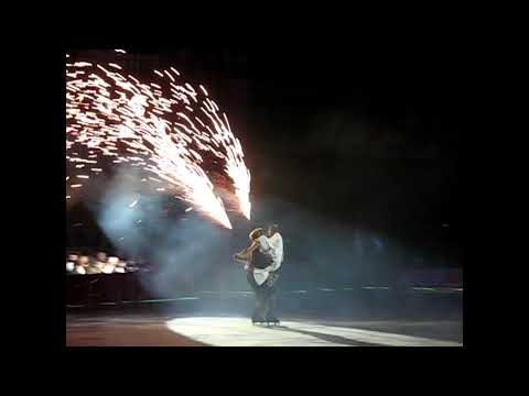 Видео: Ледовое шоу Ильи Авербуха в Красноярске, видео из архива 2008 года