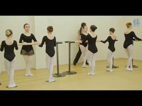 Видео: Открытый урок по классическому танцу  / Группа "Студия 3 и 4"  (5-8 класс)