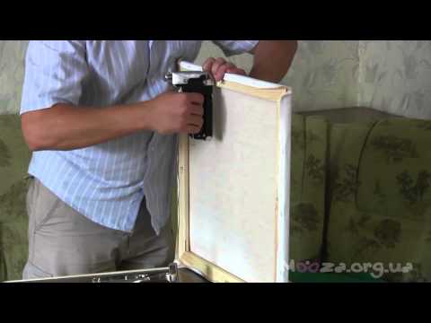 Видео: Альтернативный способ натяжки холста.