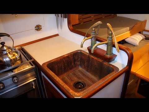 Видео: 02 | Подготовка деревянной лодки к морским путешествиям — безопасность и обновление интерьера