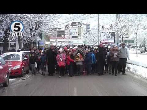 Видео: Бадникова поворка во Тетово