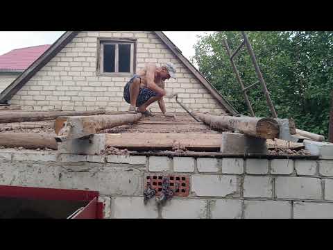 Видео: Ремонт летней кухни. Разбираем крышу.