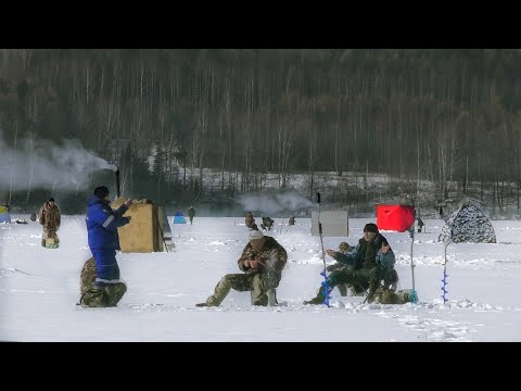 Видео: РАЗДАЧА В ЯМКЕ. РЫБАЛКА НА БЕЗМОТЫЛКУ