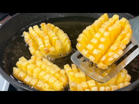 Видео: Вкусный рецепт картошки! Супер хрустящие жареные картофельные цветы! Без муки!