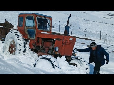 Видео: Трактора Т-40  по бездорожью. Буксир трактора на снегу