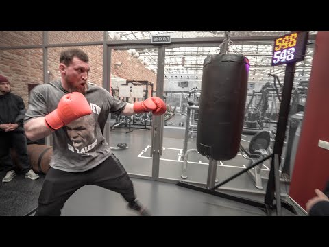 Видео: С какой силой бьет боксер? Проверили силу удара