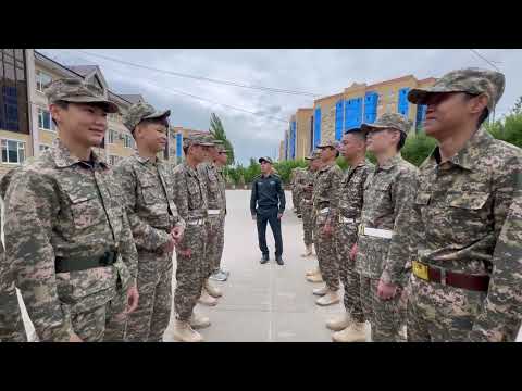 Видео: “Бір орында орындалатын бұрылыстар. Саптық және жорықтық адыммен қозғалу” Мұқаш Баймен Айбекұлы