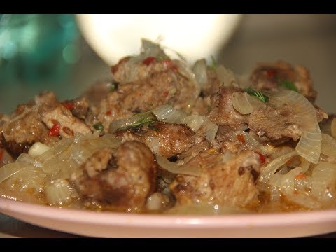 Видео: Мясо на луковой подушке / шашлык в духовке