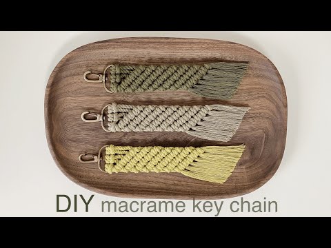 Видео: DIY | macrame key chain | брелок макраме