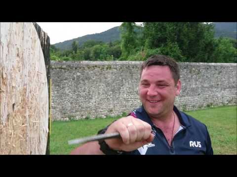 Видео: Lesson of Russian Instinctive Knife Throwing with - Дмитрий Мельников