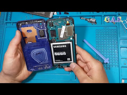 Видео: Samsung A2 A260 core замена аккумулятора, опух, разборка, сборка, вздулась крышка, вздулся дисплей