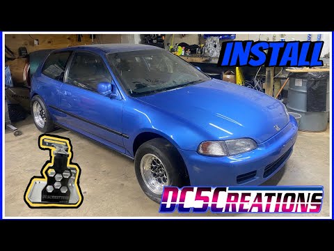 Видео: EG CIVIC ПОЛУЧАЕТ УСТАНОВКУ ПЕРЕМЕЩЕНИЯ АККУМУЛЯТОРНОЙ БАТАРЕИ DC5 CREATIONS...
