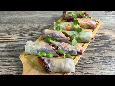 Видео: ПАЛЬЧИКИ ОБЛИЖЕШЬ! Вкусная и легкая закуска из рисовой бумаги. СПРИНГ РОЛЛЫ С КУРИЦЕЙ!