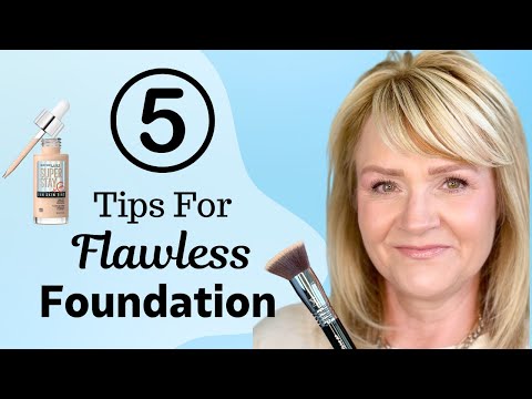 Видео: Как сделать так, чтобы любая тональная основа выглядела великолепно на зрелой коже